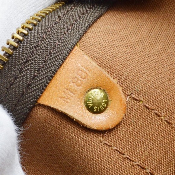 Auth Louis Vuitton Monogram Keepall 55 Travel Duffle Handbag - Picture 8 of 11